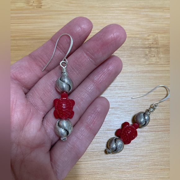 Turtle Dangle Earrings ❤️ - Picture 6 of 6